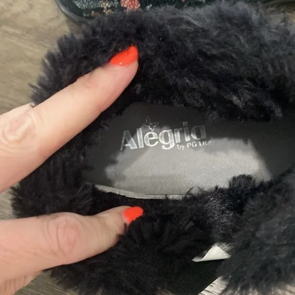 Alegria PG Lite Nell Mer-346 Faux Fur Lined Black Floral Booties Size 41/10 1/2