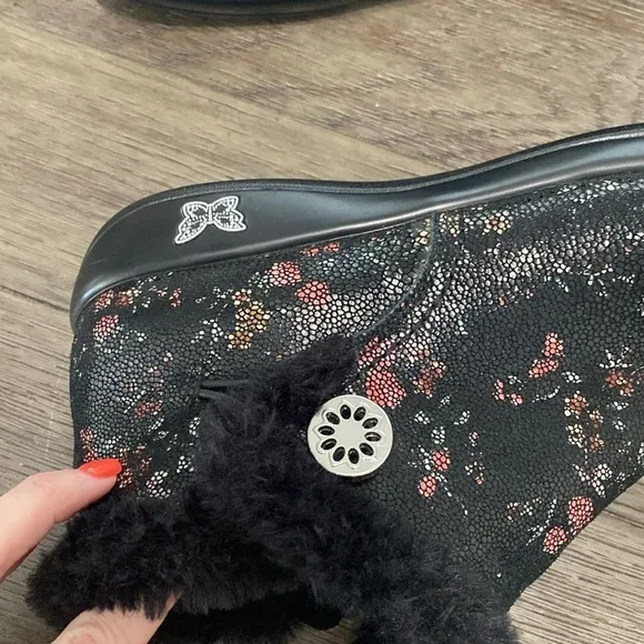 Alegria PG Lite Nell Mer-346 Faux Fur Lined Black Floral Booties Size 41/10 1/2
