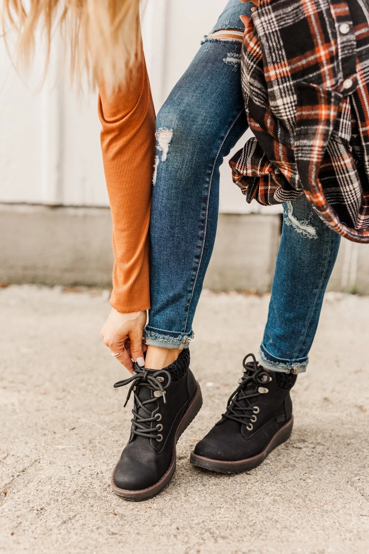 Blowfish Comet Booties- Black