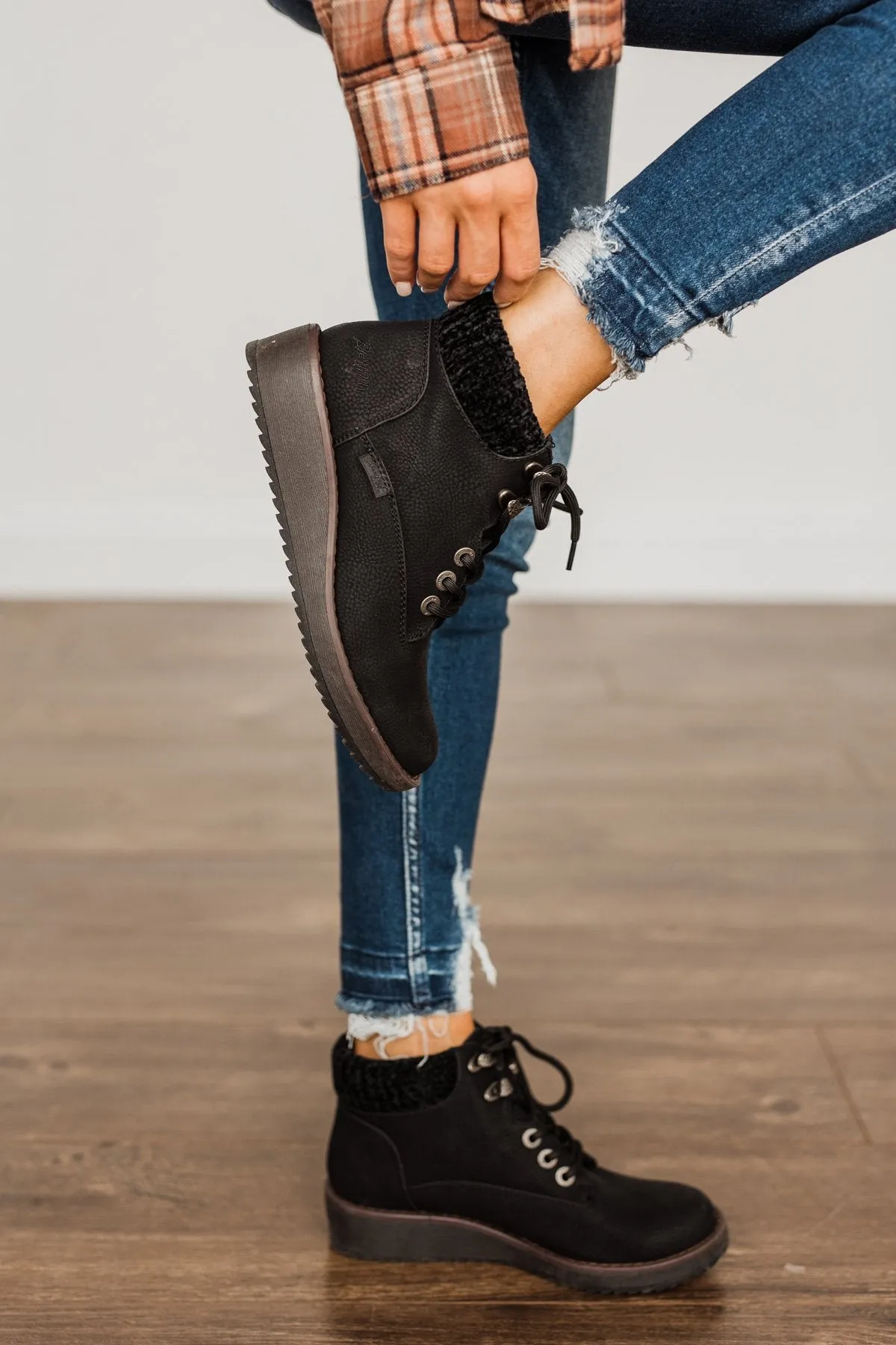 Blowfish Comet Booties- Black