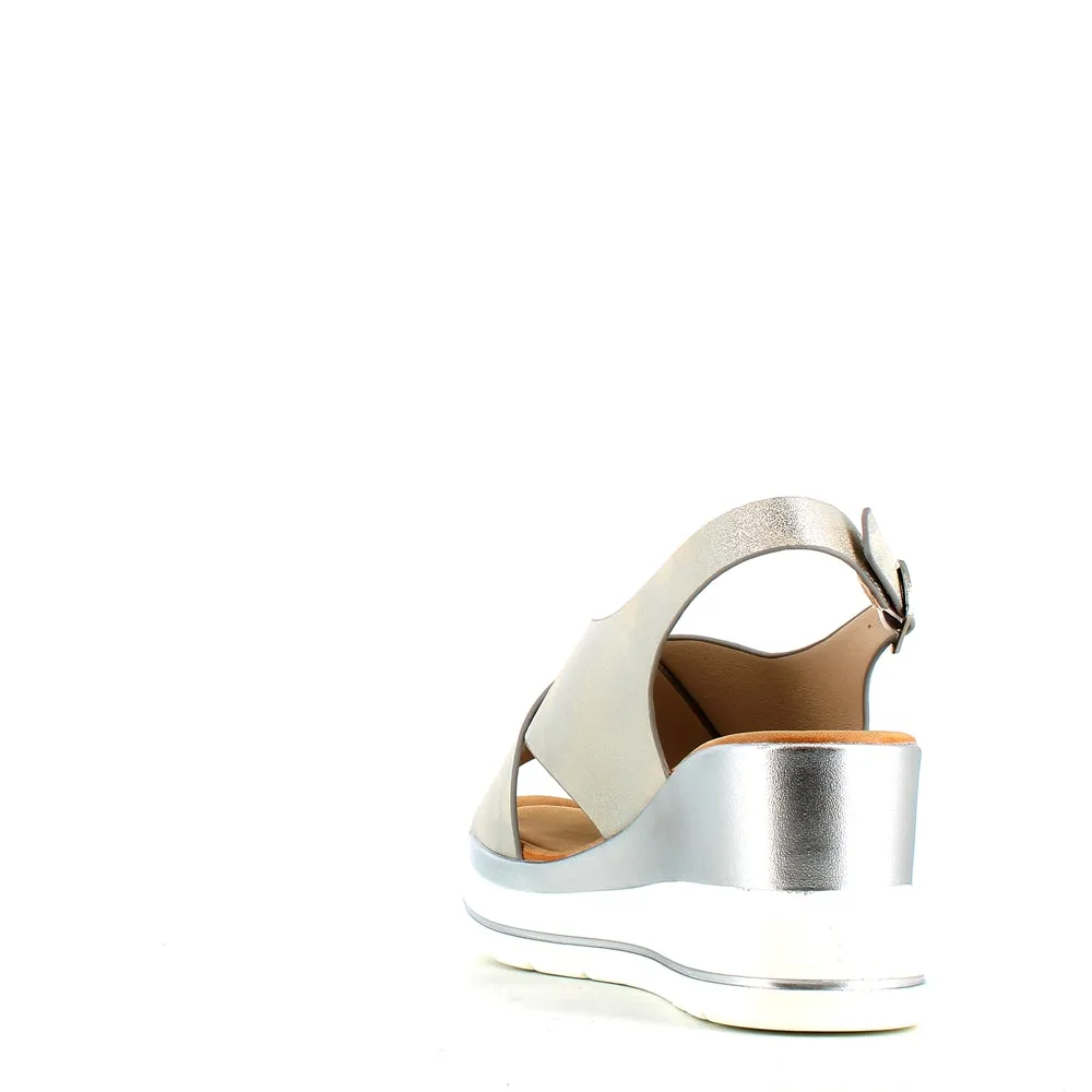 Cinders Edit Criss Wedge Sandal Soft Silver