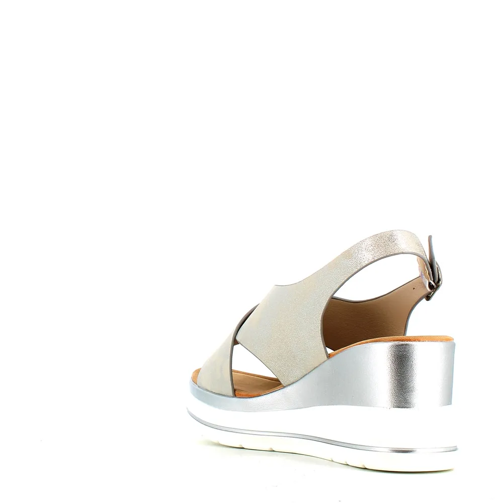 Cinders Edit Criss Wedge Sandal Soft Silver