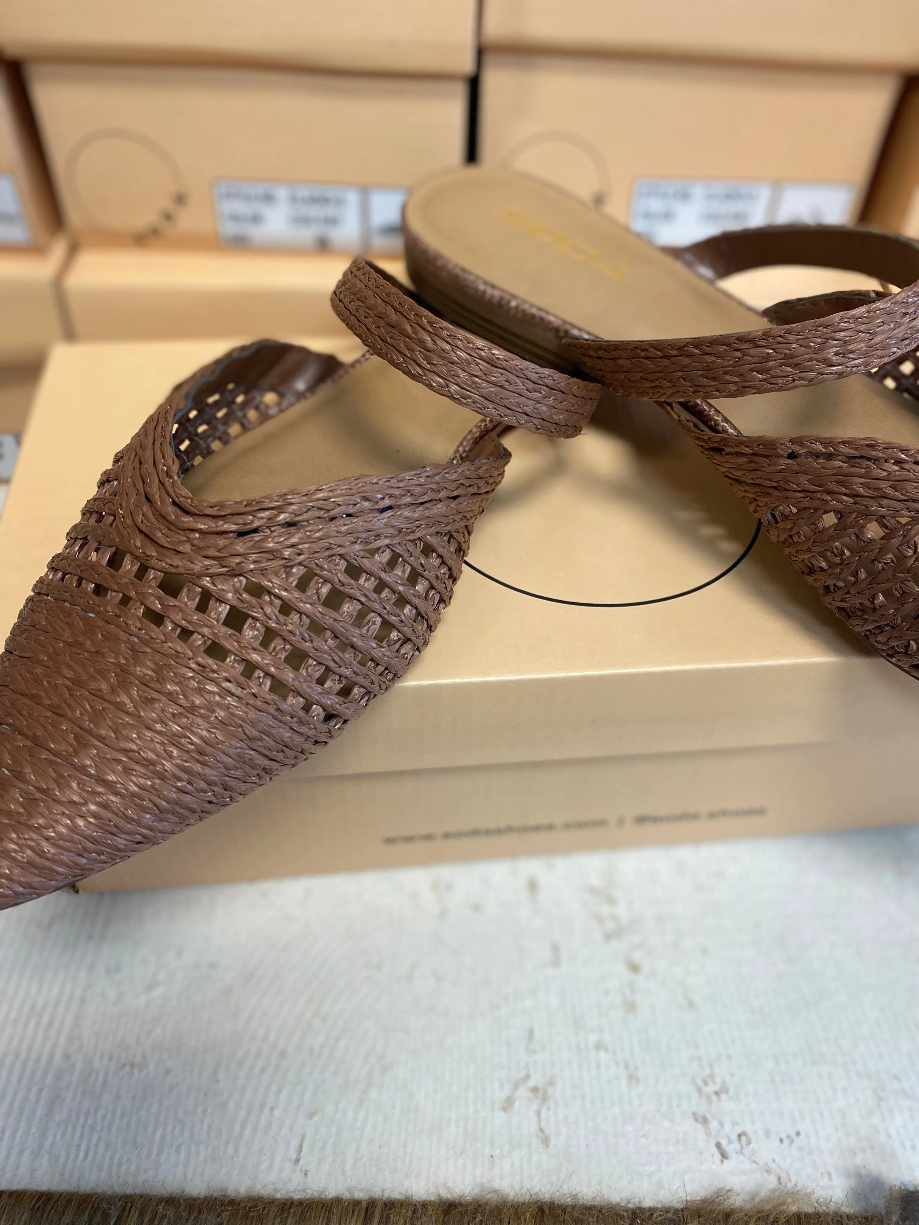 Eladio Raffia Sandal