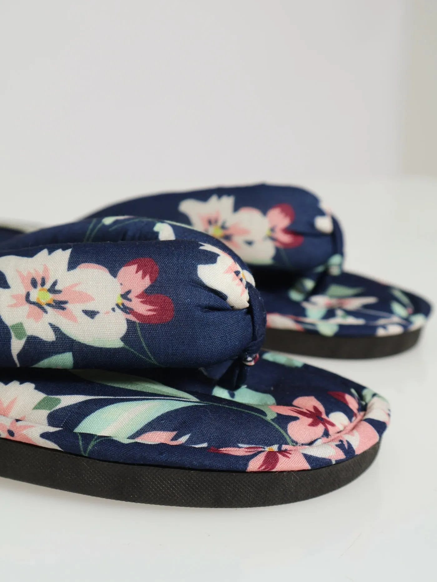 Floral Woven Puffed Strap Thong Slipper