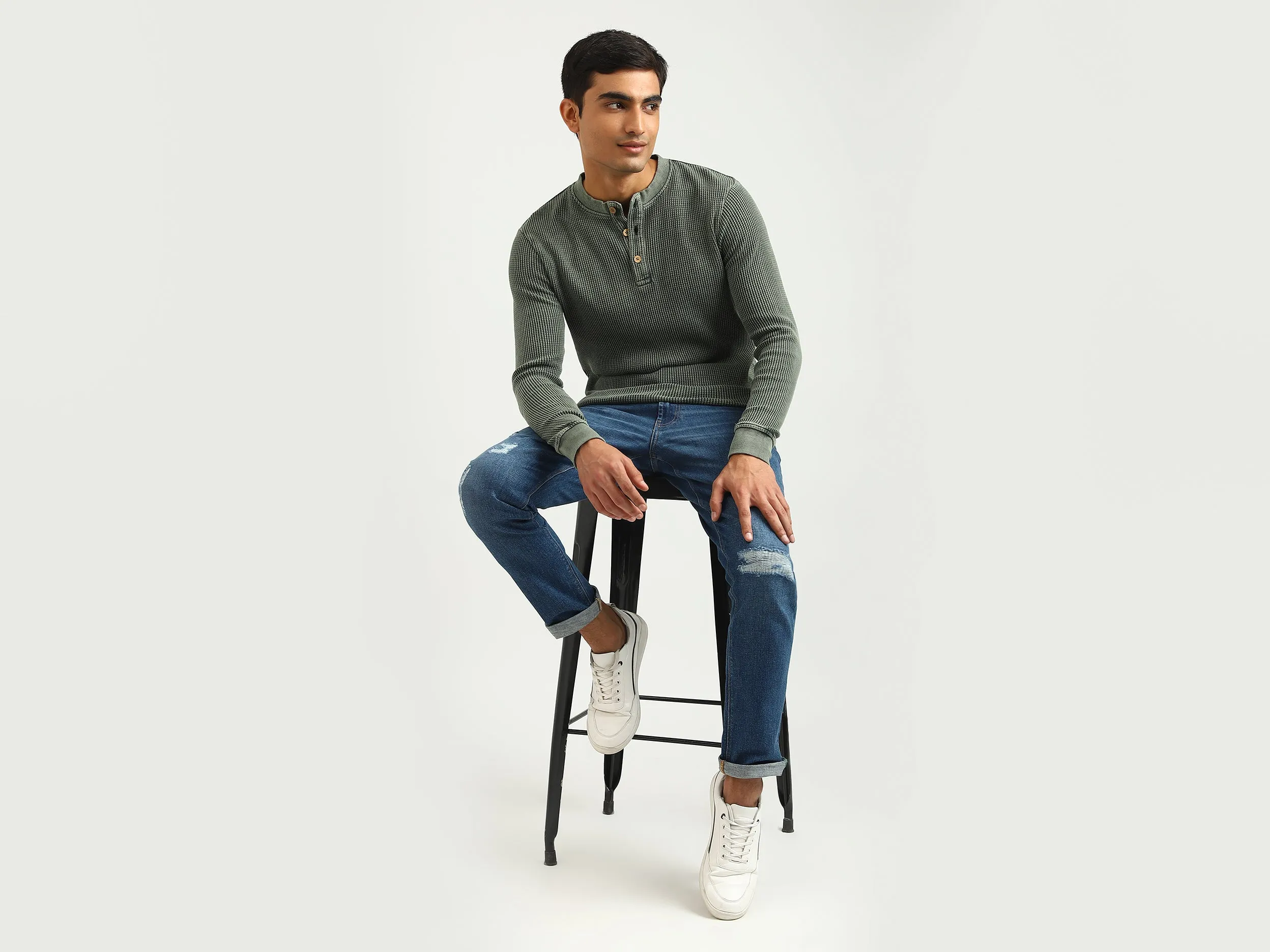 Men Textured Round Neck T-shirt
