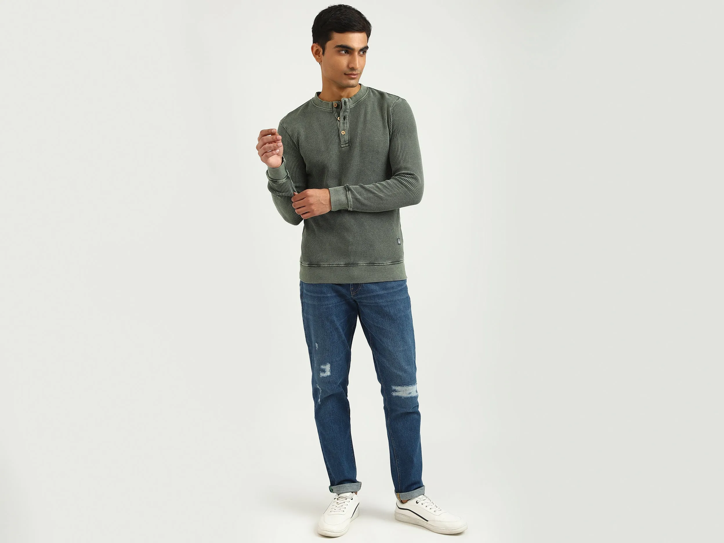 Men Textured Round Neck T-shirt