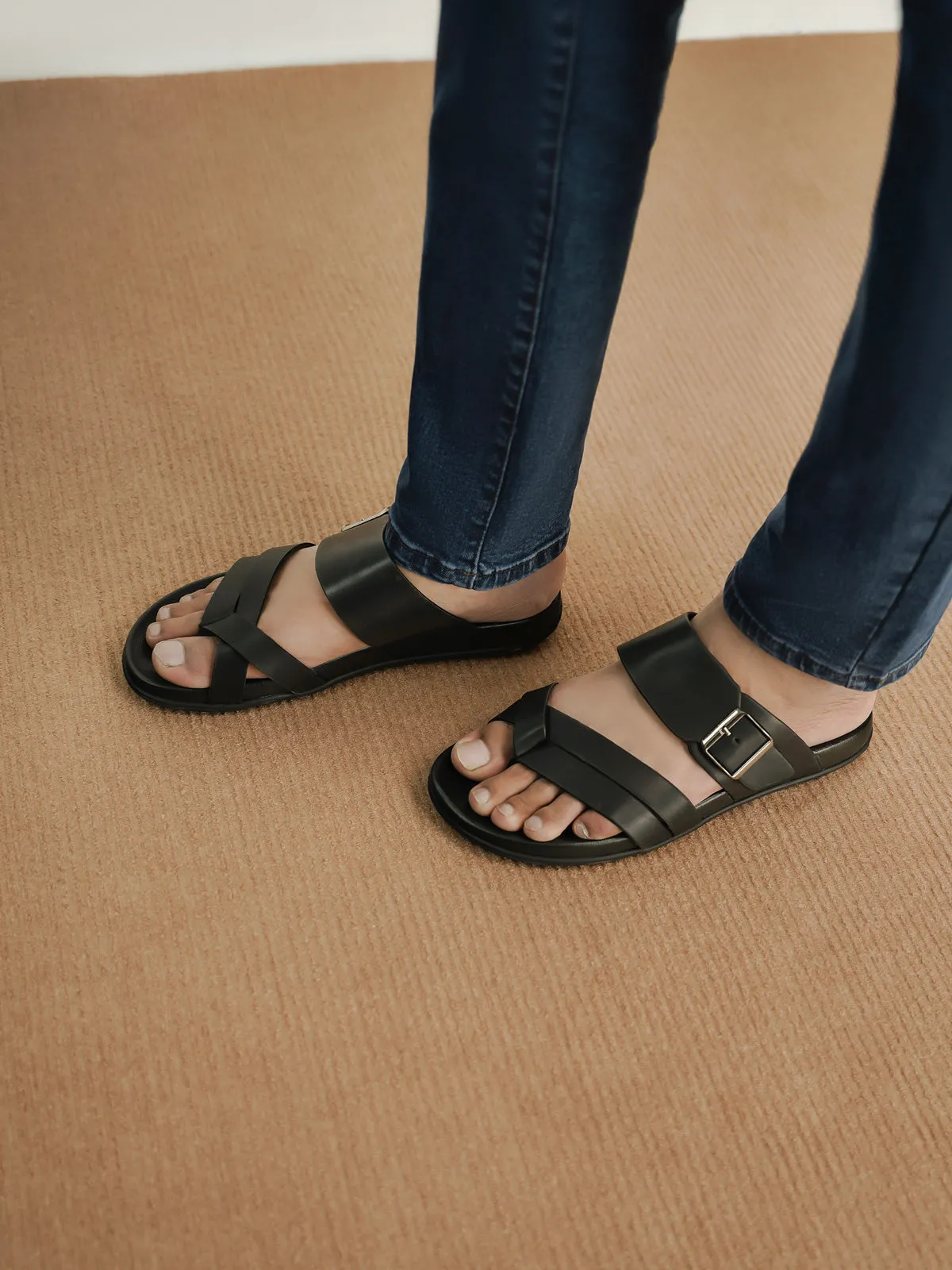 Mens "ARENDS" Casual Thong Buckled Slippers