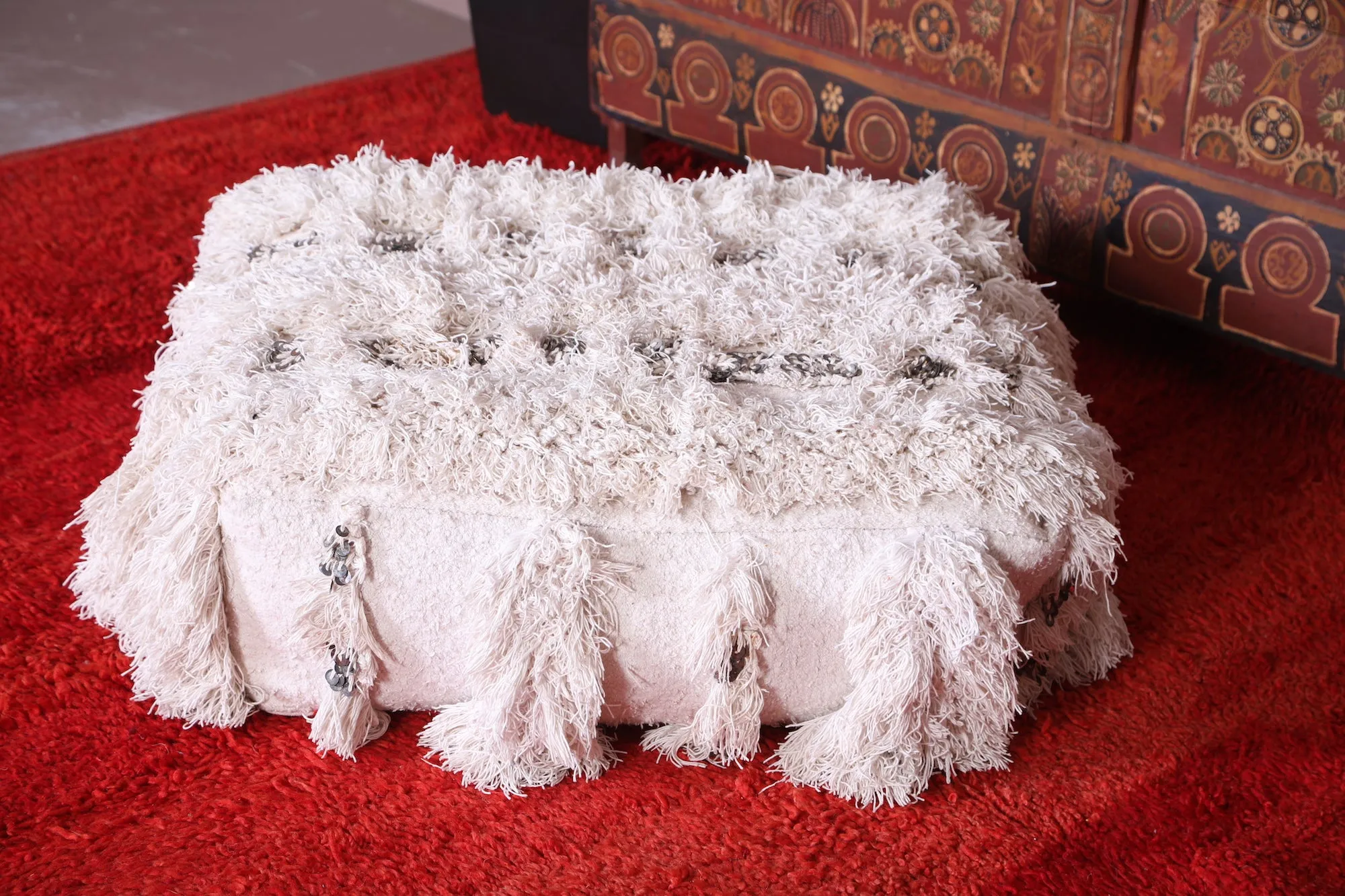 Moroccan woven handwoven berber kilim pouf