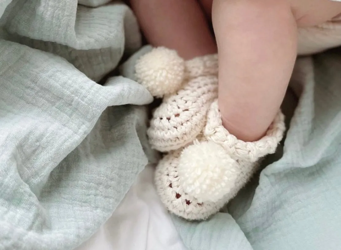 Natural Acorn Bonnet & Pom Pom Booties | Gender Neutral 100% Organic | Newborn Baby