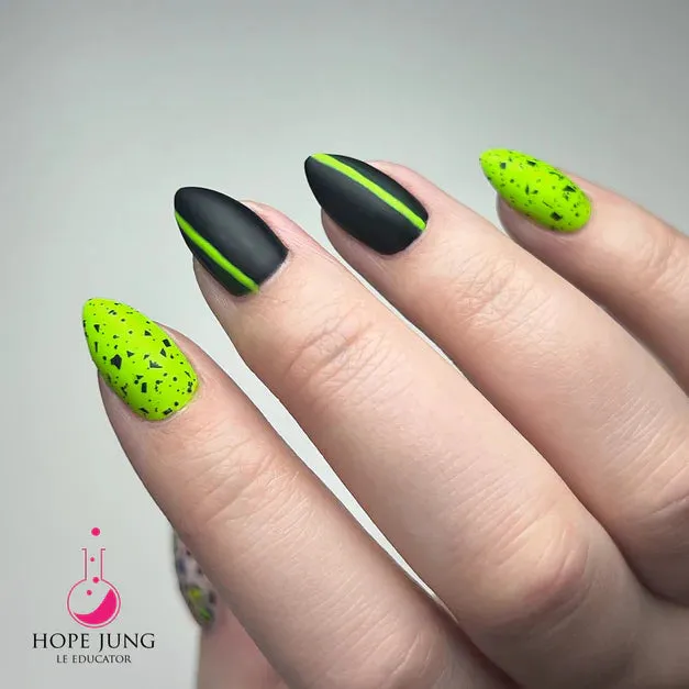 P  Groovy Green Gel Polish