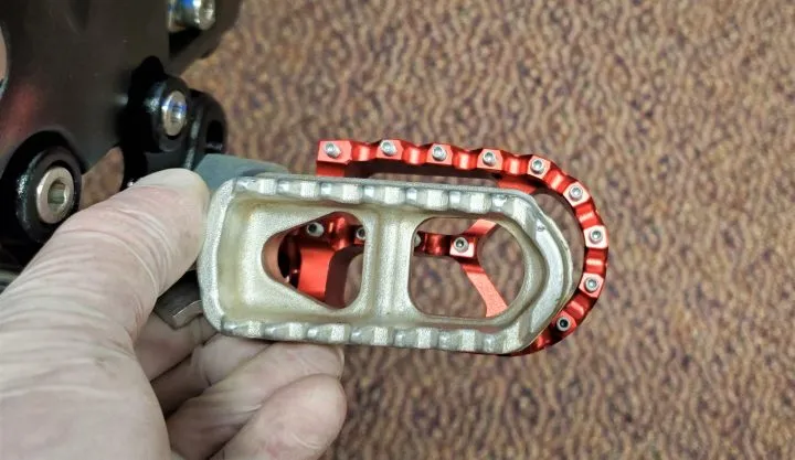 Surron Foot Pegs