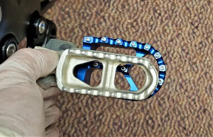 Surron Foot Pegs