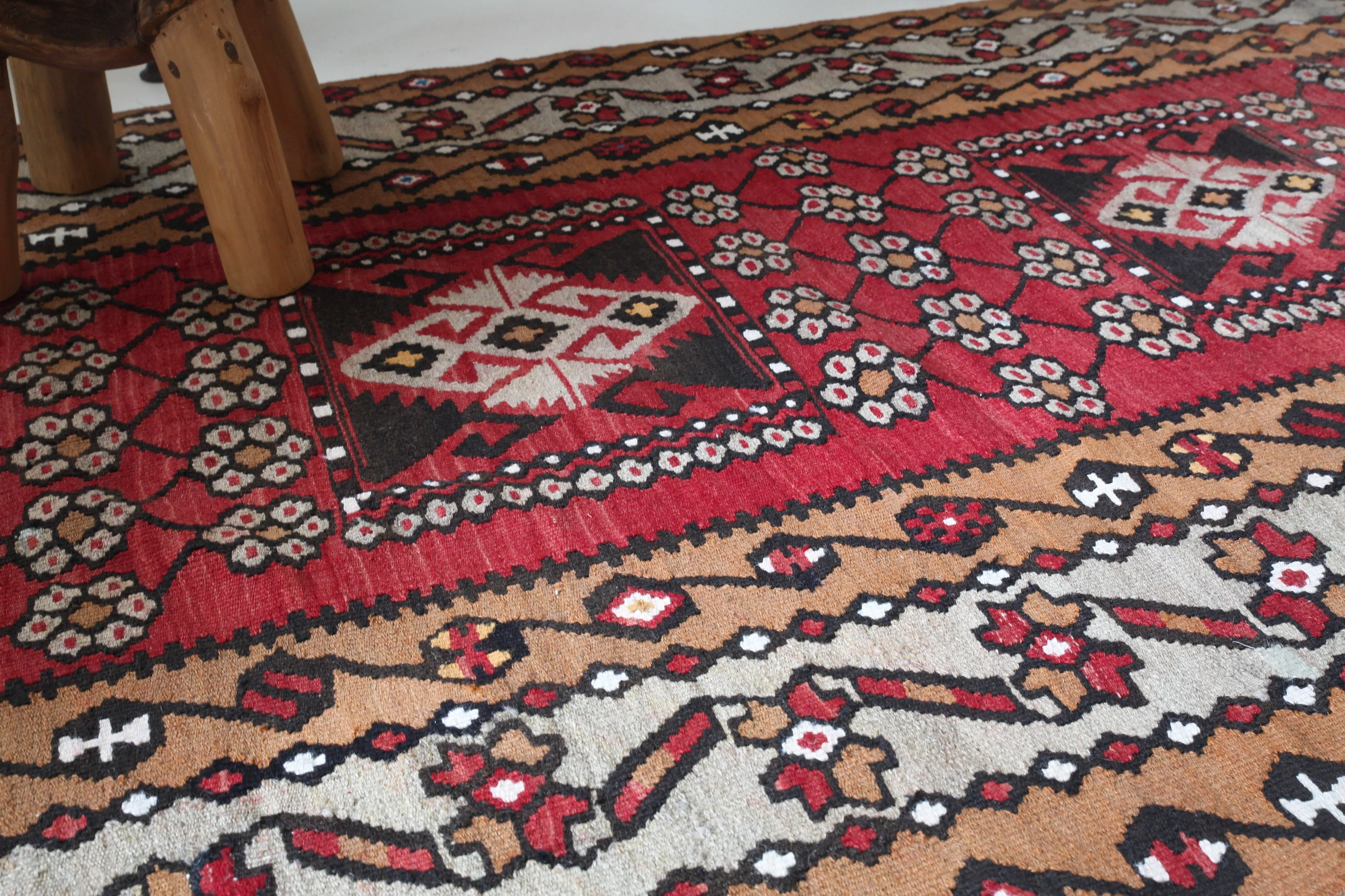 Vintage Kayseri Papatyali Kilim Rug 3'9"x6'7"