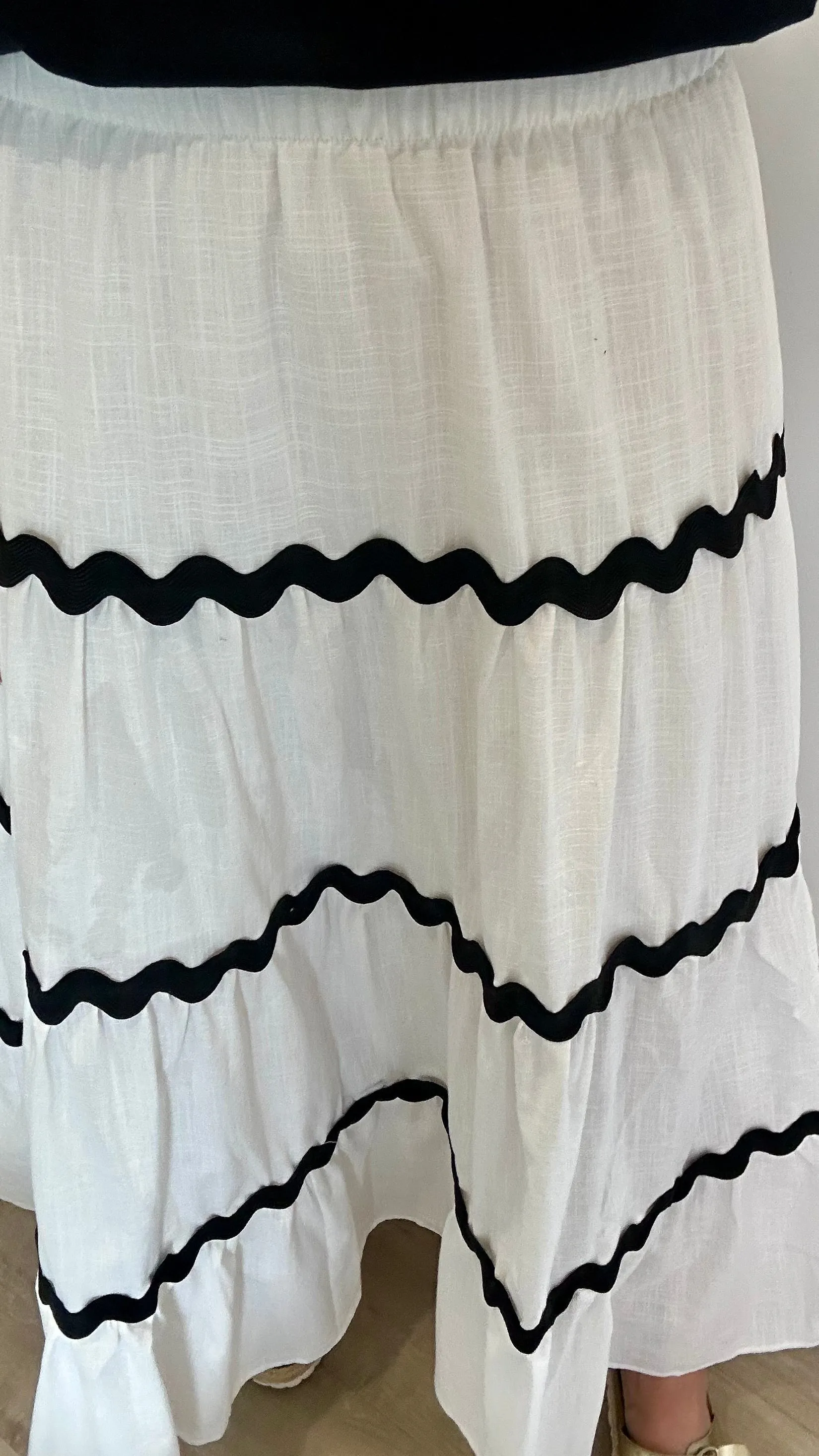 WHITE WAVY STITCH LINEN MIX MIDI SKIRT